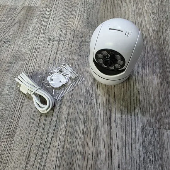 Ultimate Smart Guard: 360° WiFi Camera – NIB! - Picture 8 of 11